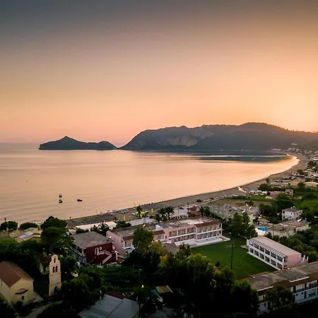 Athina *