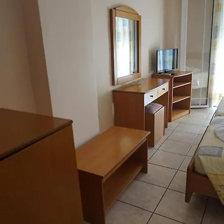 Hotel Athina Agios Georgios Pagon