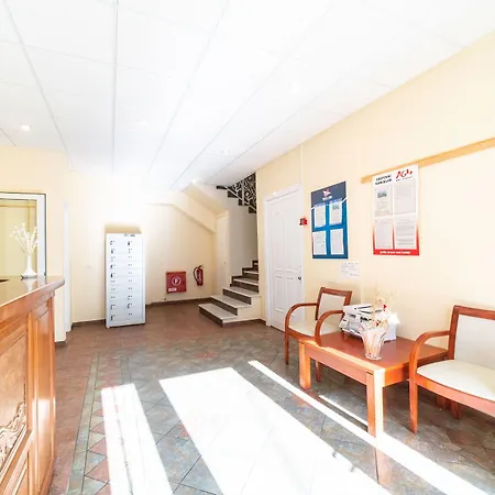 Athina Hotel Agios Georgios Pagon